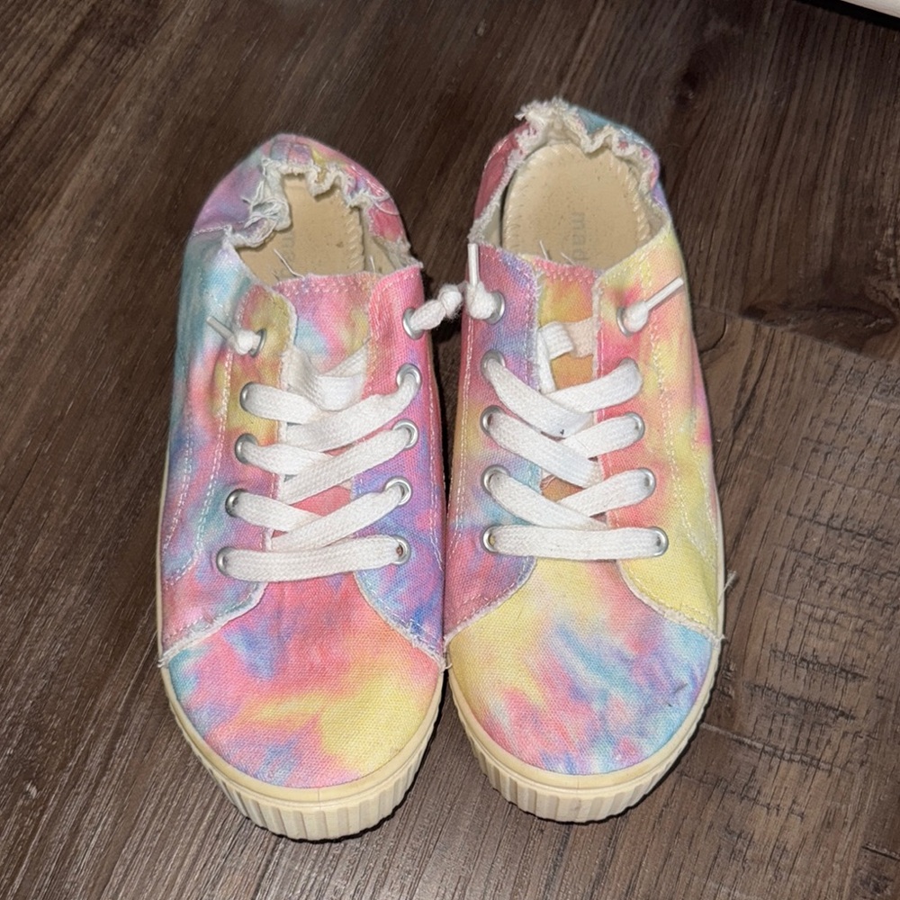 Madden Girl Slip On Sneakers Women’s Sz 8